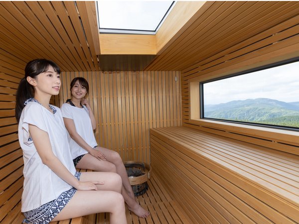 THE GLAMPING 箱根十国峠 バレルサウナ