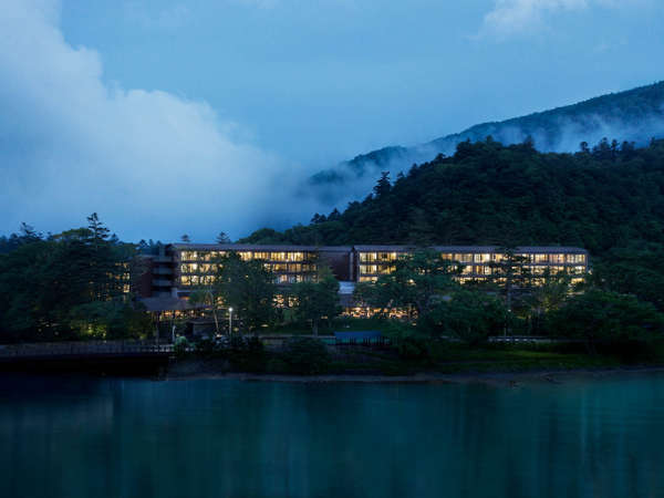 ザ・リッツ・カールトン日光 中禅寺湖 男体山 絶景