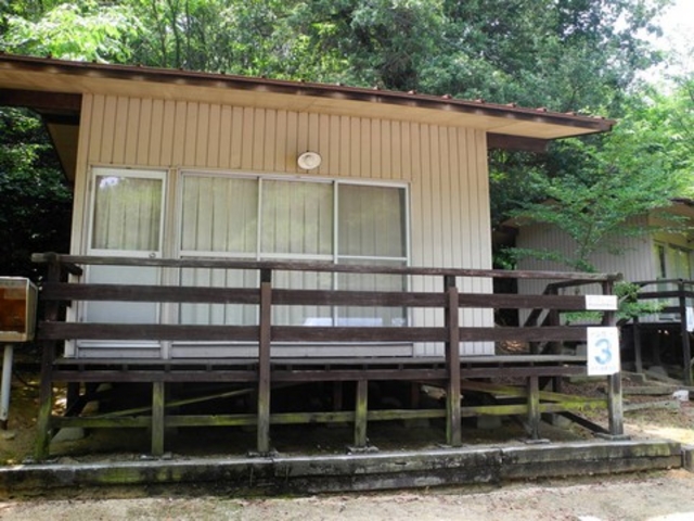 みろく自然公園内キャンプ場 バンガロー