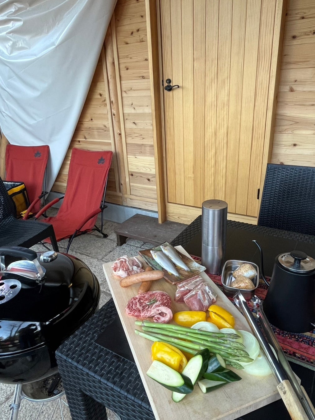 グランピング 温泉 サウナ BBQ