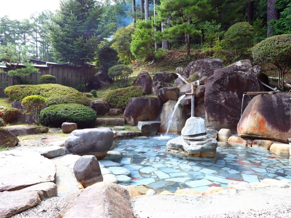 庭園露天温泉風呂グランピング 森の宿