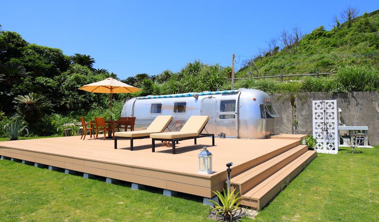 HOLLY CAMP AIRSTREAM VILLA AMAMI