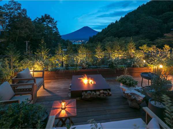 ふふ 河口湖 露天風呂