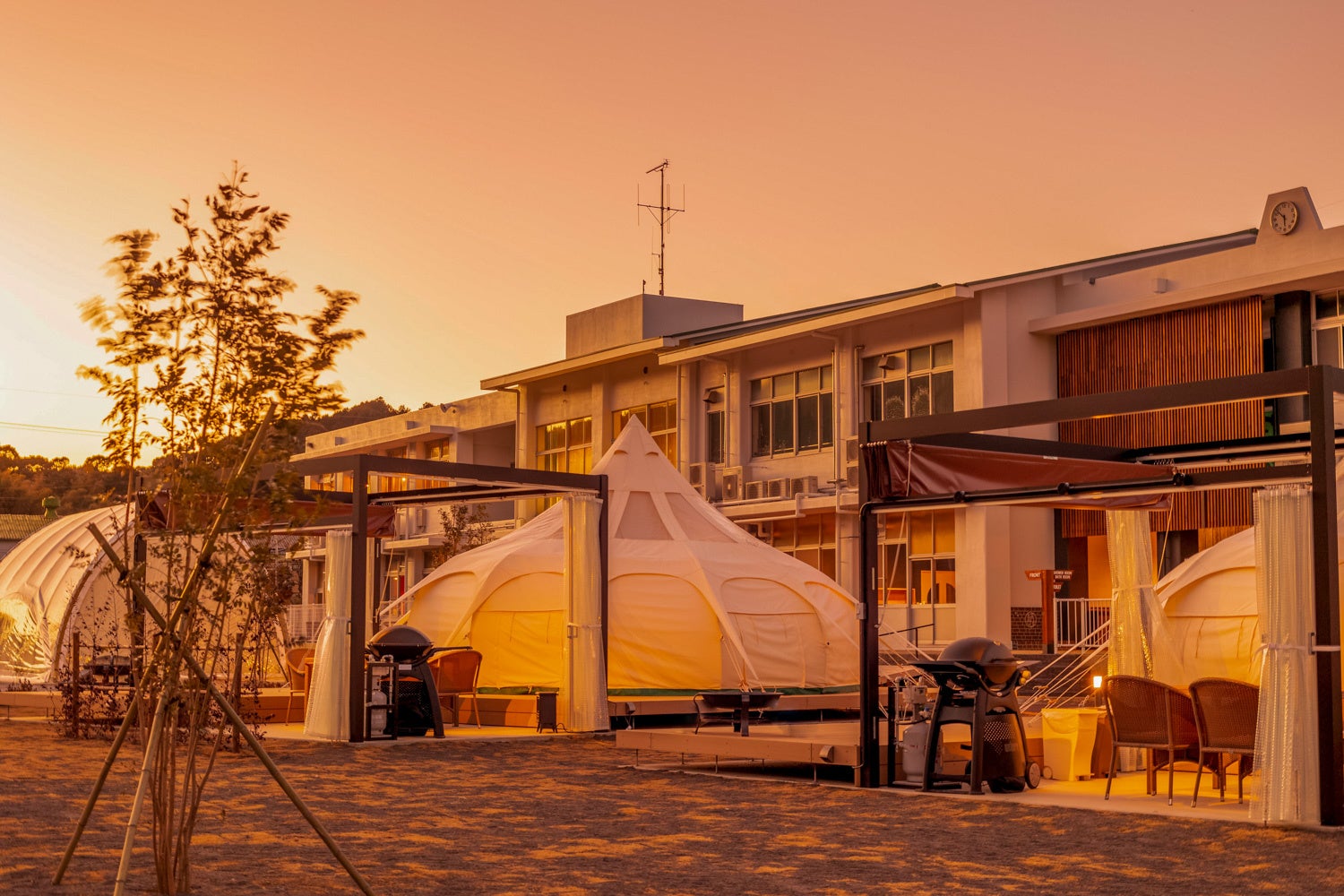 Glamping&Port 結 廃校 グランピング