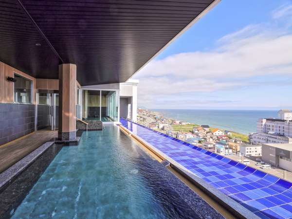 函館湯の川温泉 海と灯／ヒューイットリゾート インフィニティ露天風呂