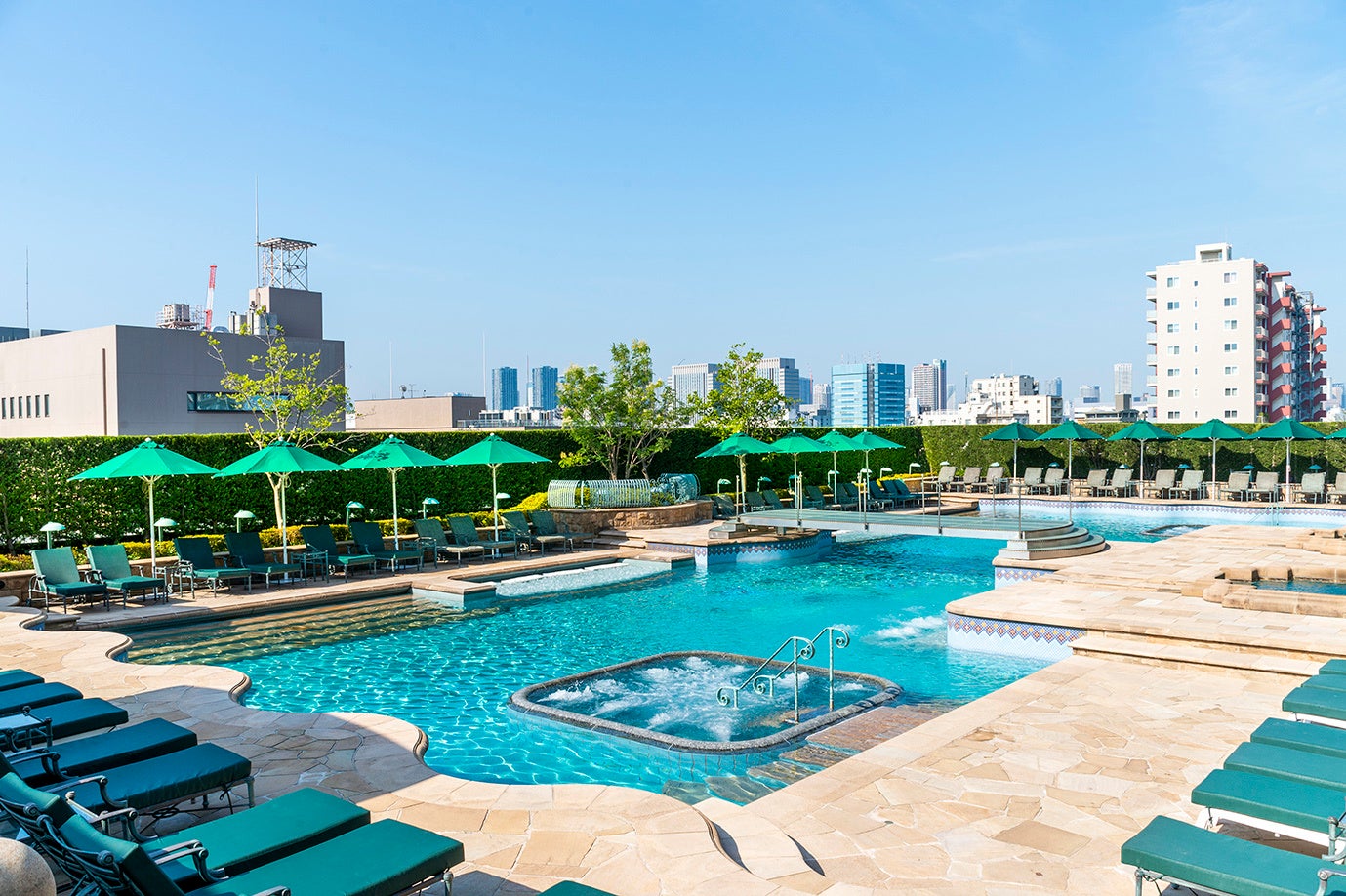 ホテルイースト21東京 屋外プール