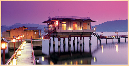 望湖楼 湖上露天風呂