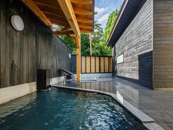 田沢湖水沢温泉郷セルリアンリゾートAONI 露天風呂